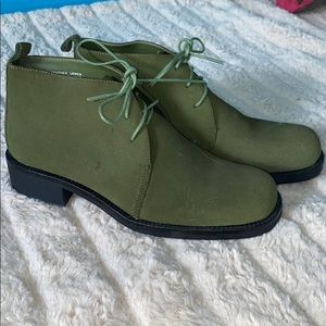 Green shoes